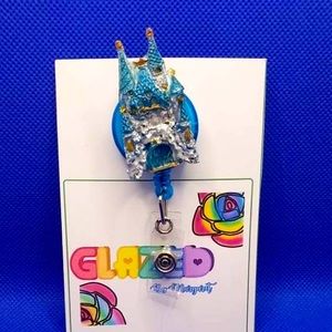 🆕Badge Reel 🛍🤩Free Shipping ✈️💌for bundle of 3 items and up📦